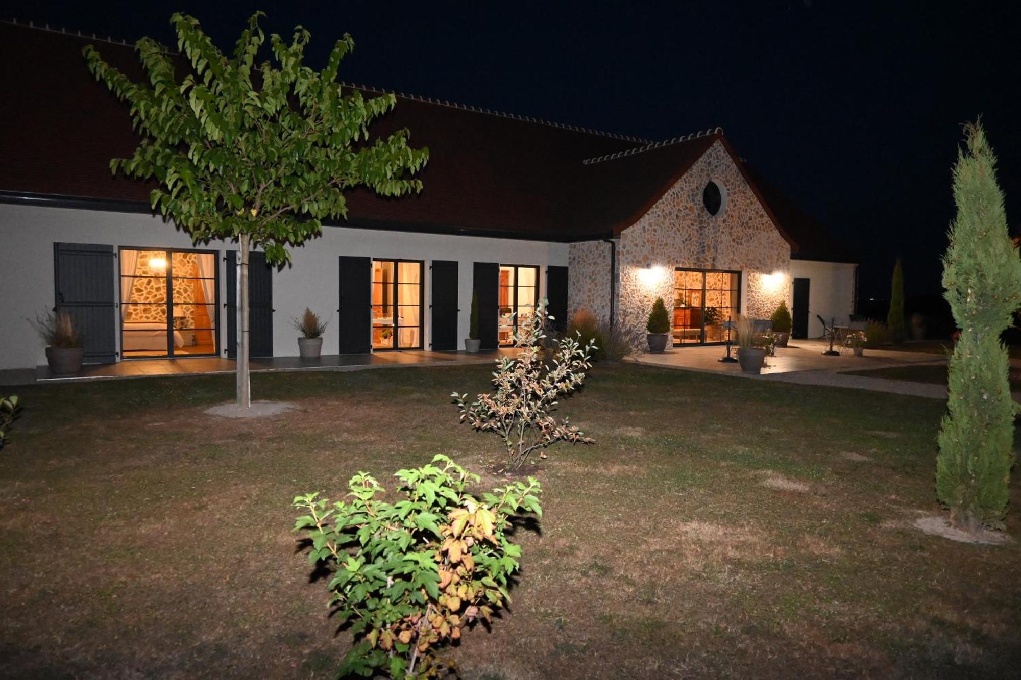 Aux 3 Forets Bizeneuille Exterior foto